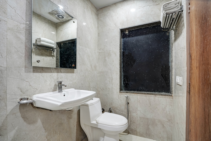 hotel ivy plaza near delhi airport by rmaap group