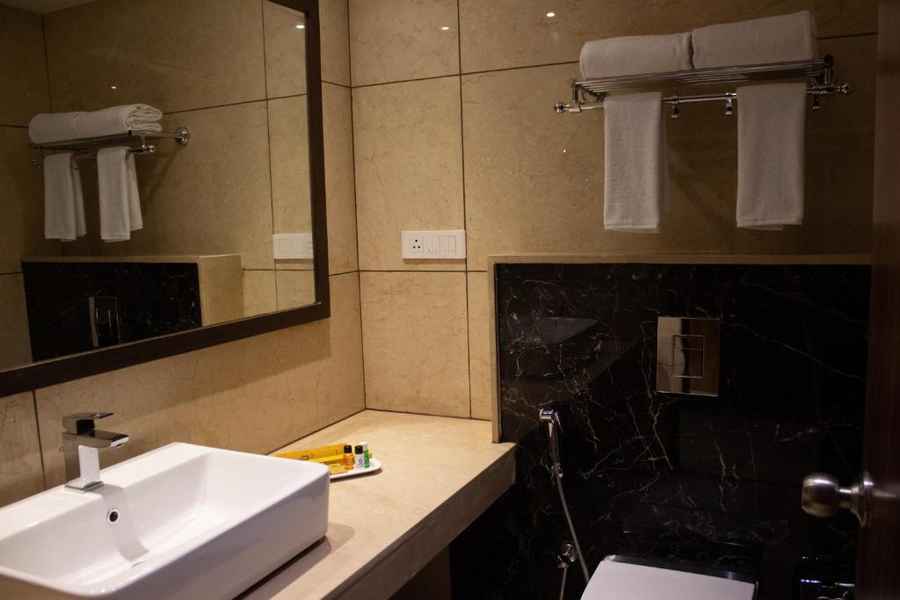 shivas galaxy hotel kempegowda international airport road