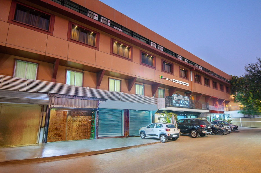Treebo Anam International,Grant Road,3 star