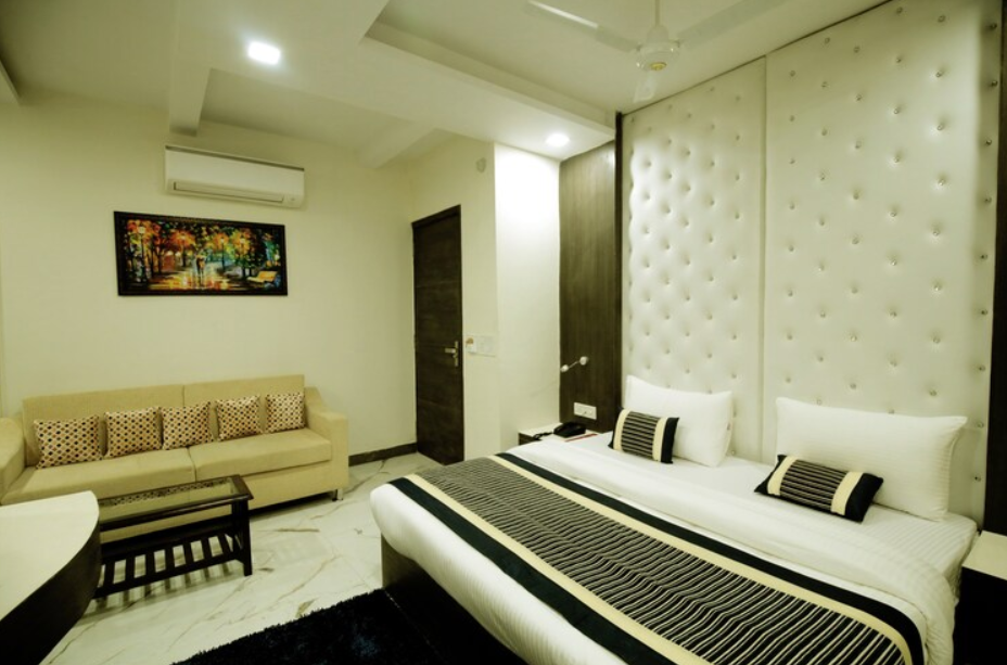 red castle hotel near blk hospital