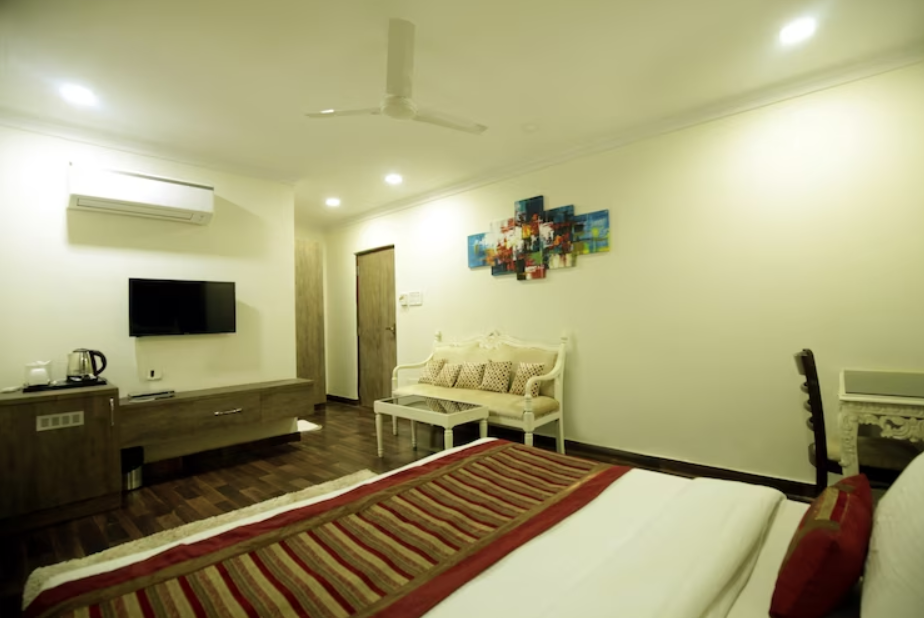 red castle hotel near blk hospital