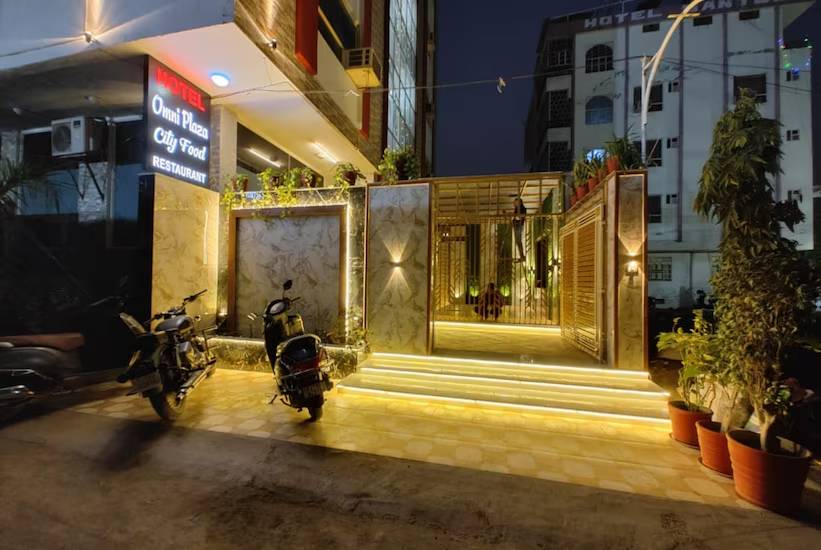 Hotel Omni Plaza,Paota,3 star