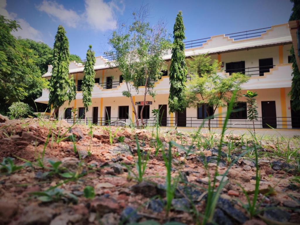 Rani Residency,Auroville,2 star