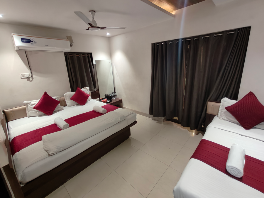 Hotel Anand Palace,Sai Nagar,3 star