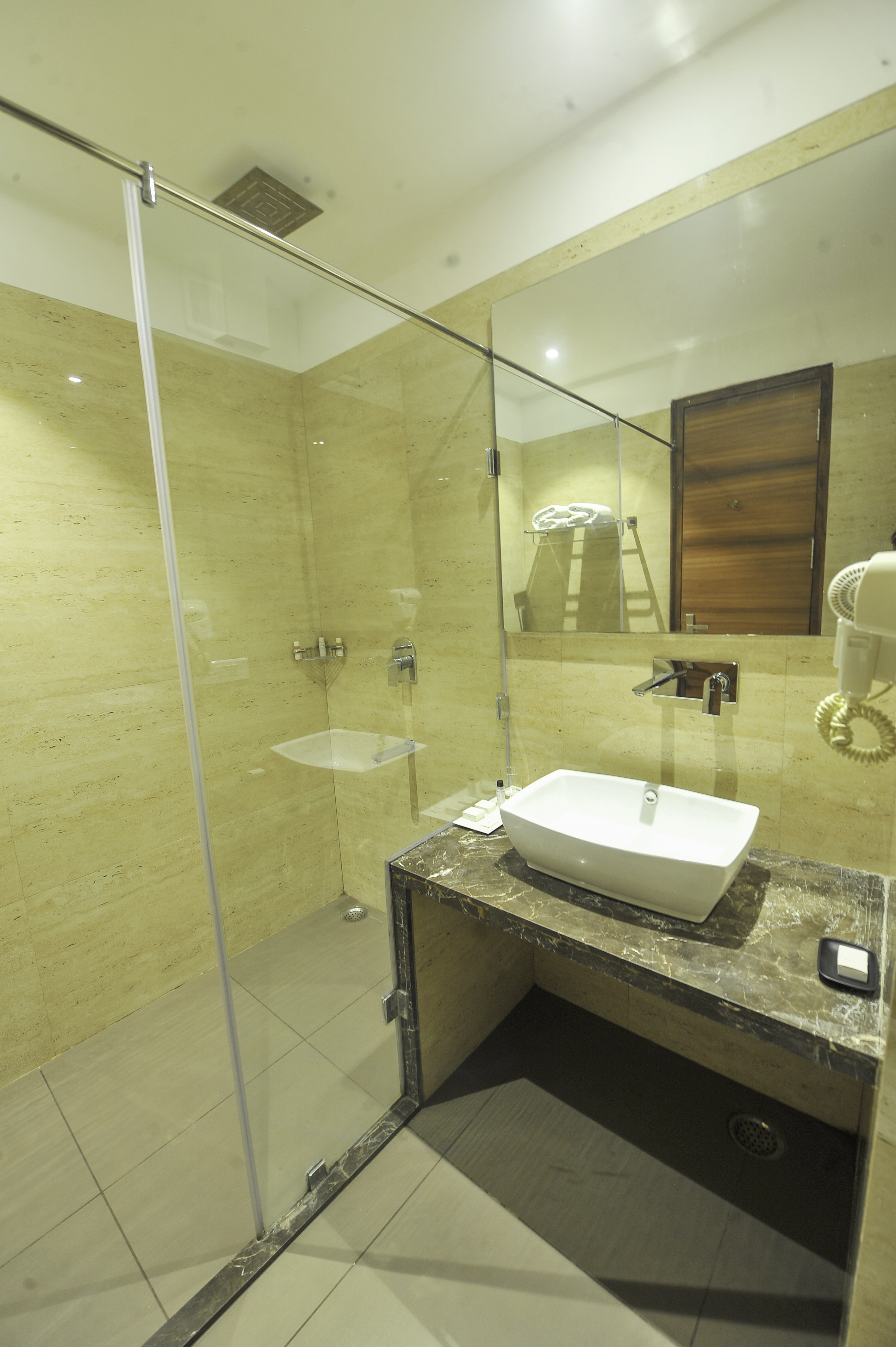 resort the lohias candolim goa