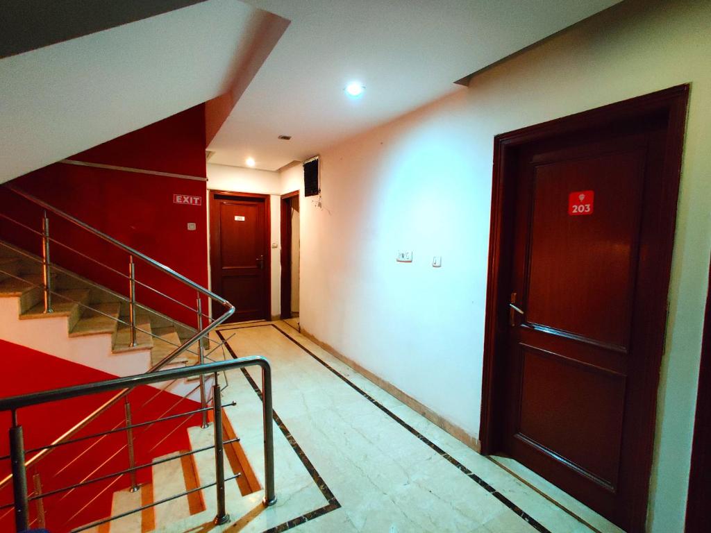 super townhouse karol bagh formerly hotel unistar