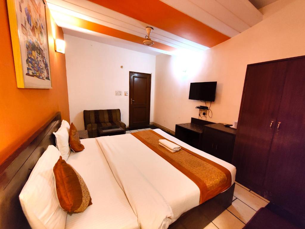 super townhouse karol bagh formerly hotel unistar