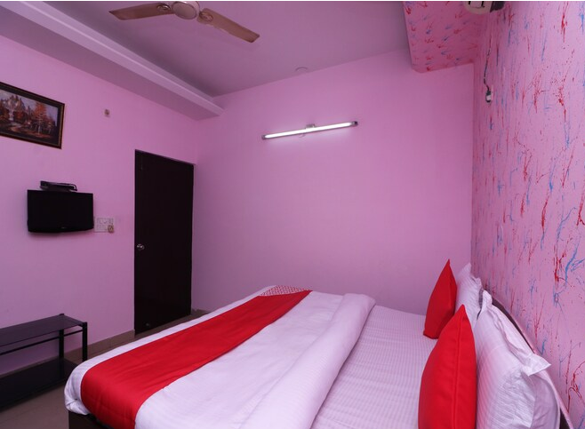 hotel parikshit palace
