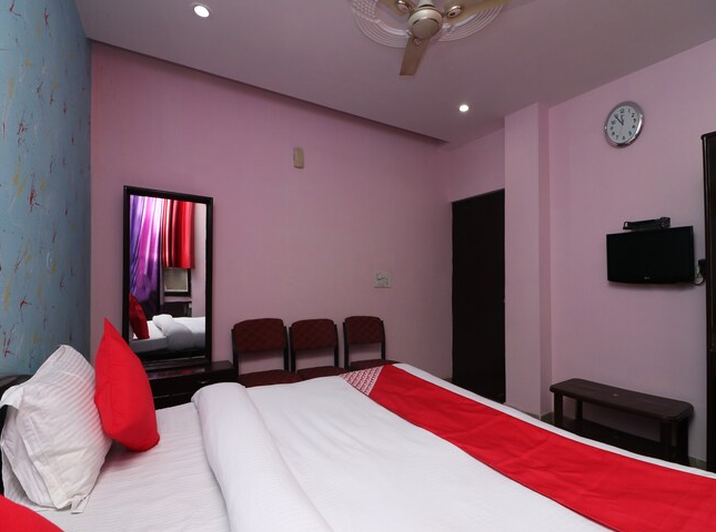 hotel parikshit palace