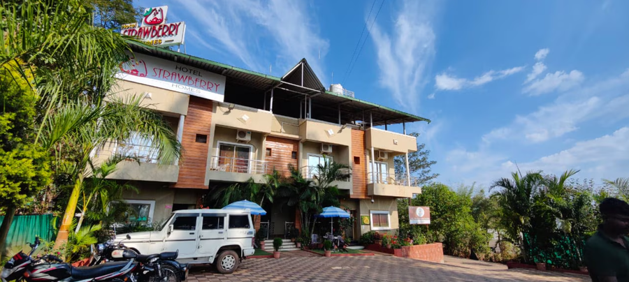 Strawberry Homes,Panchgani,2 star