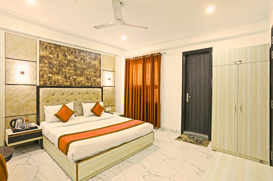 hotel almora delhi airport