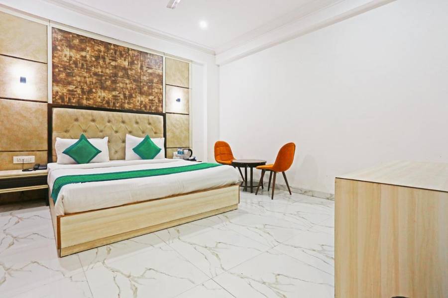 hotel almora delhi airport