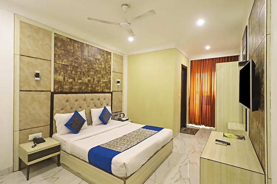 hotel almora delhi airport