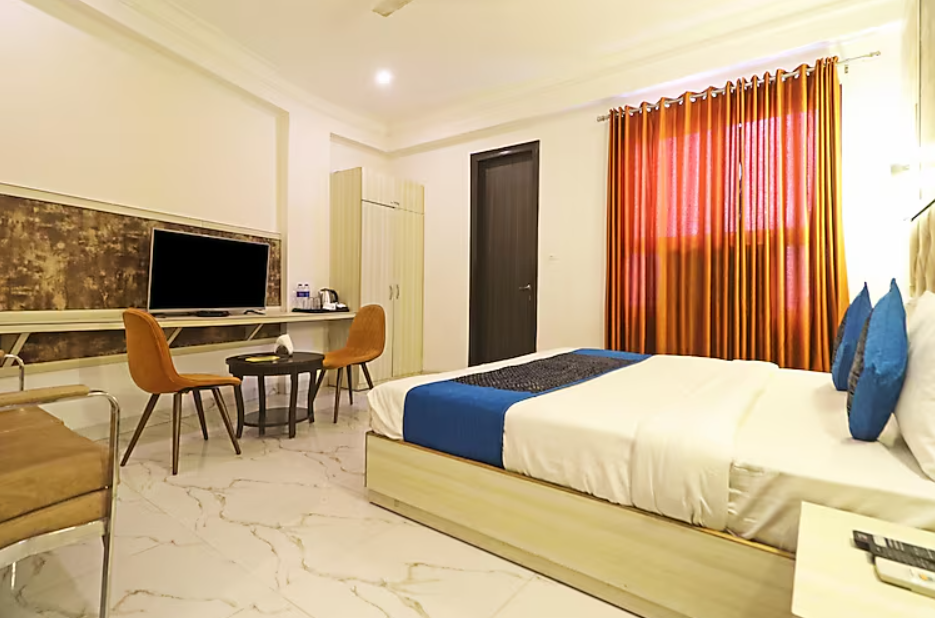 hotel almora delhi airport