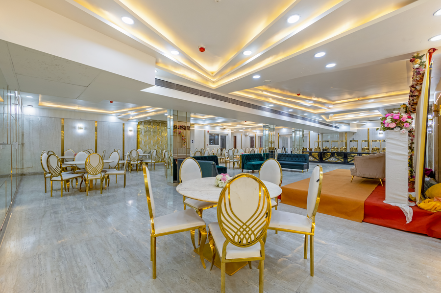 aadat hotel subhash chowk gurgaon