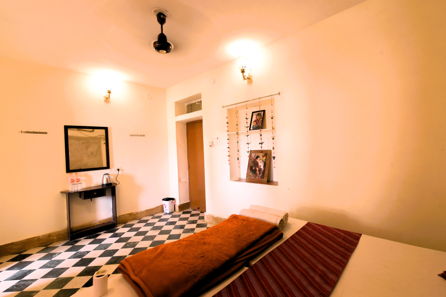 Hotel Renuka,Sadar Bazar,2 star