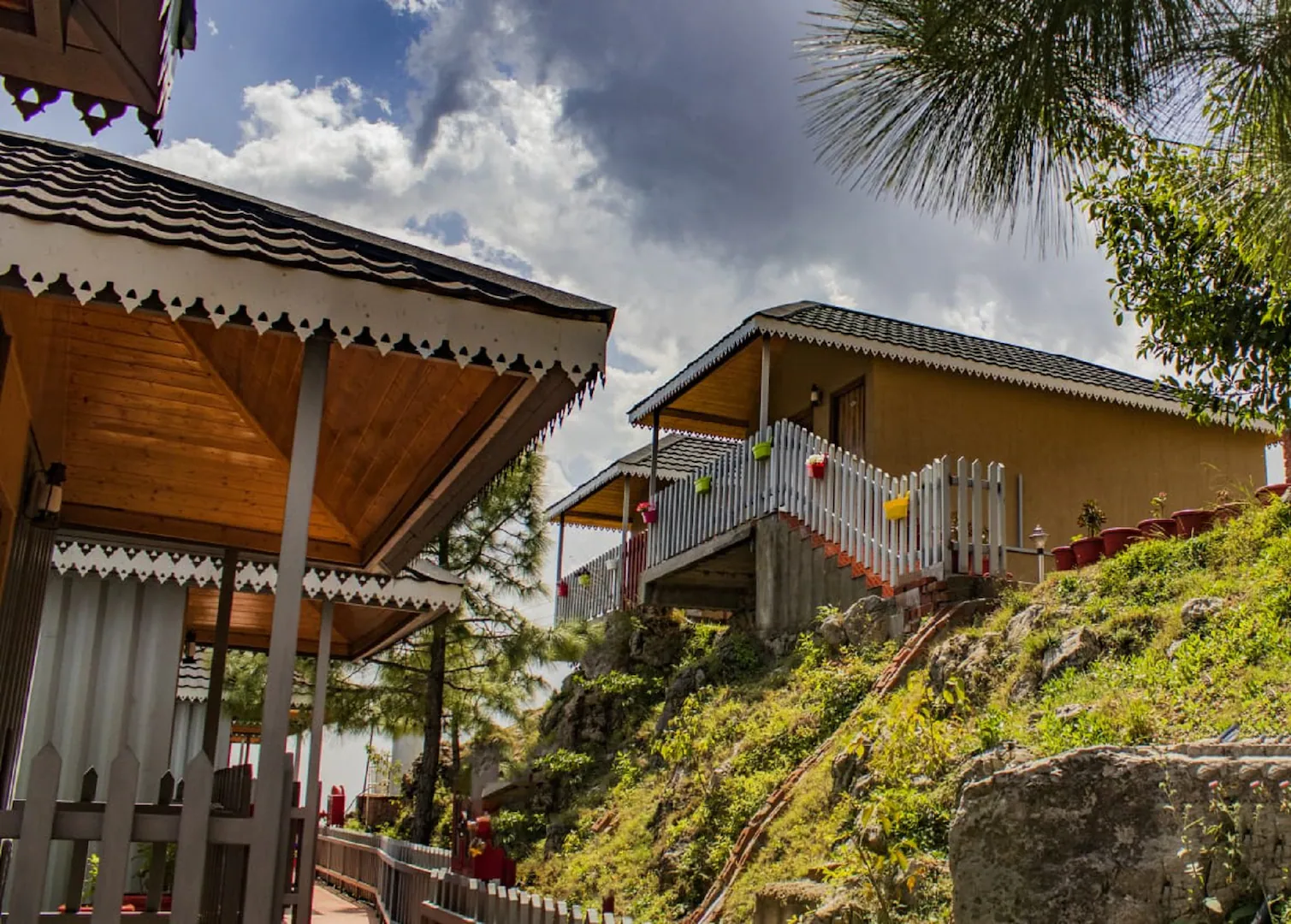 Sylvan Resorts,Manali>>Kullu,3 star