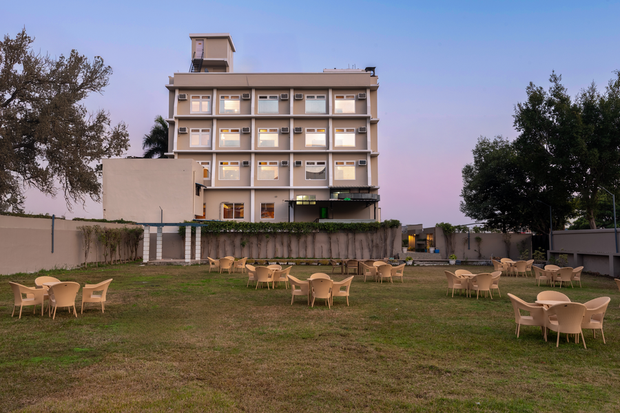 Dls Park Grace ,Motichur, Haridwar,4 star