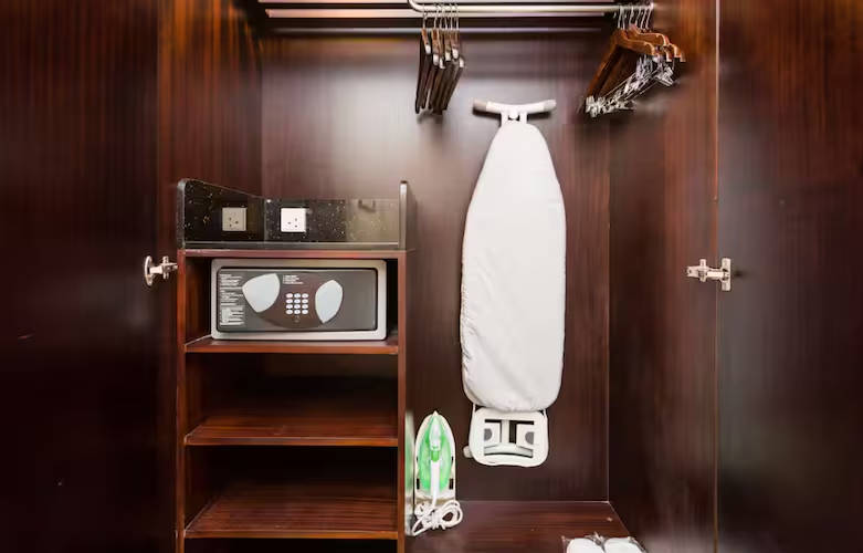 radisson jaipur city center