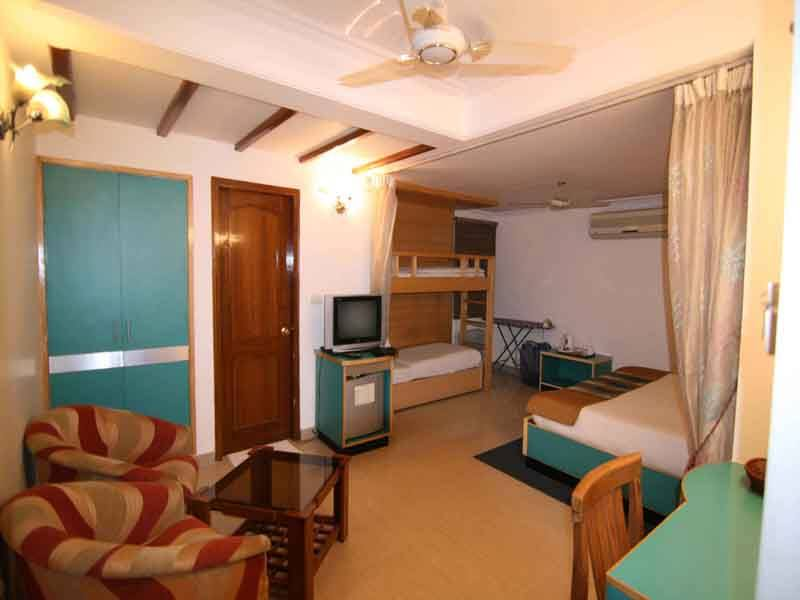 hotel sri nanak continental 4min karol bagh market