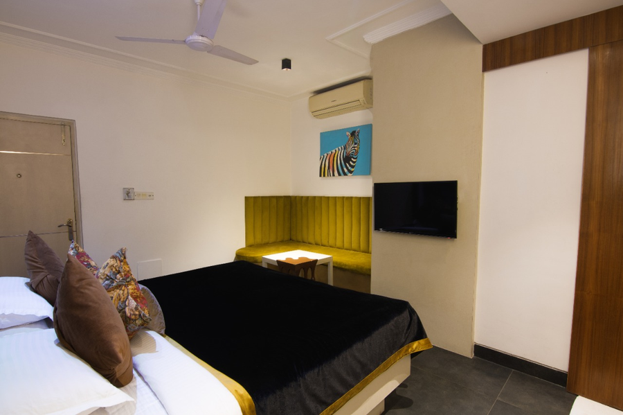 hotel sri nanak continental 4min karol bagh market