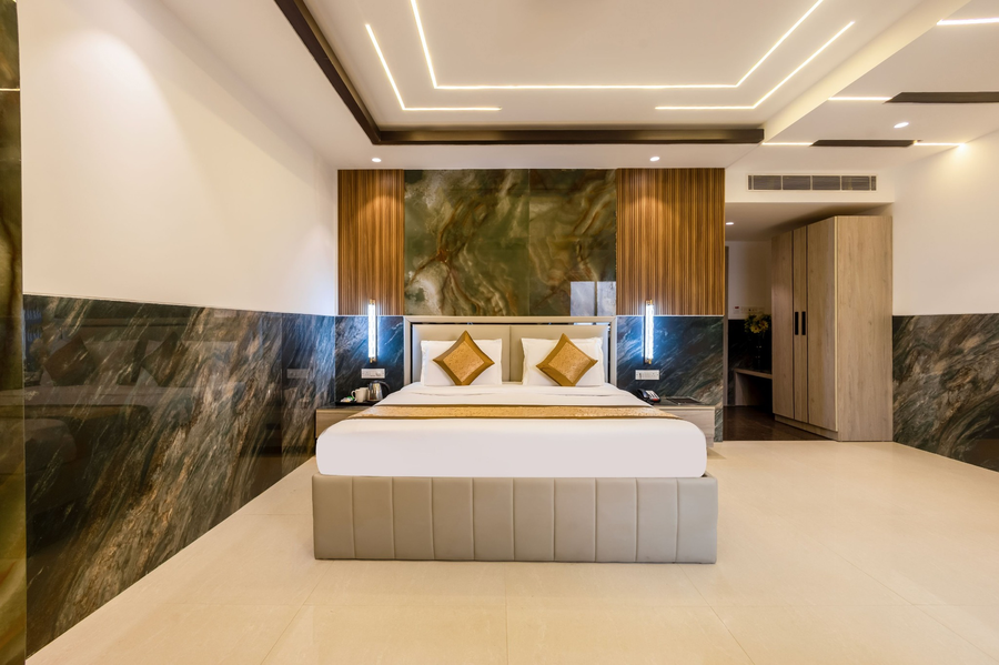 hotel transit by star group