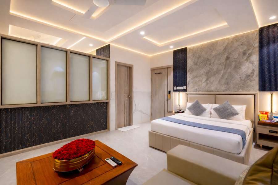 hotel transit by star group