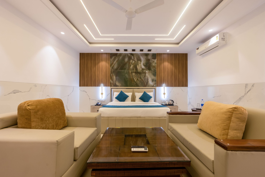 hotel transit by star group