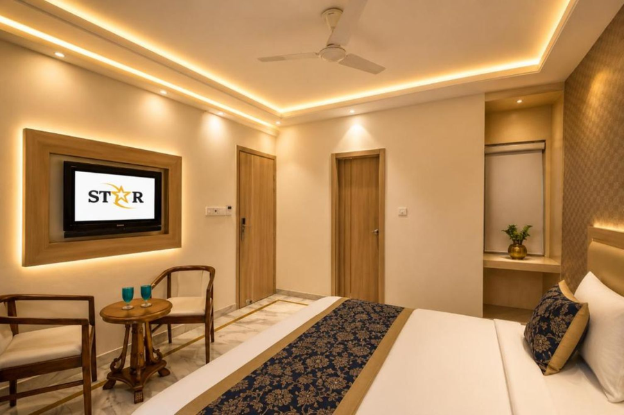 hotel aero star by star group