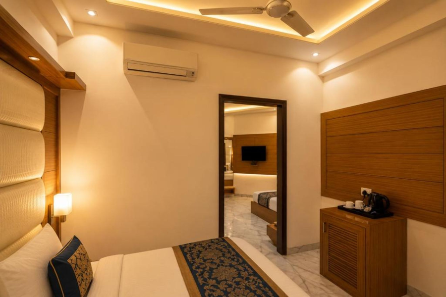 hotel aero star by star group