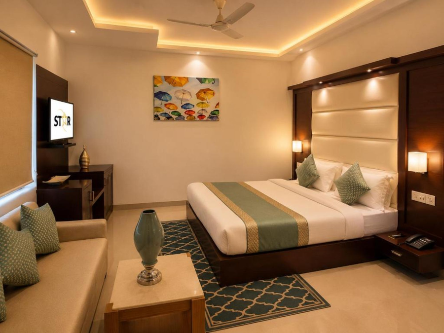 hotel aero star by star group