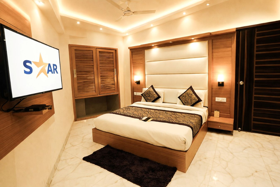hotel aero star by star group