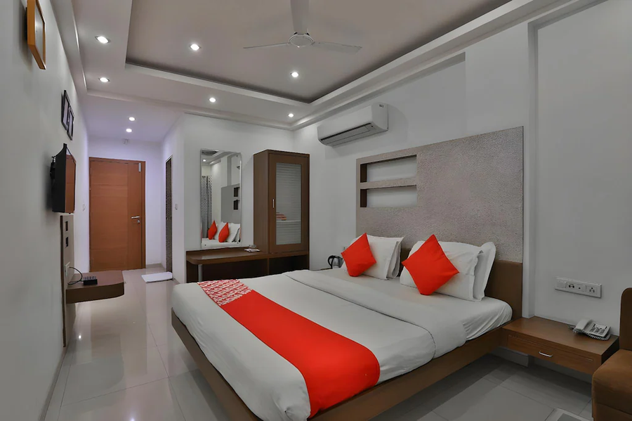 Hotel Harmony,Near Vadodara Train Station,3 star
