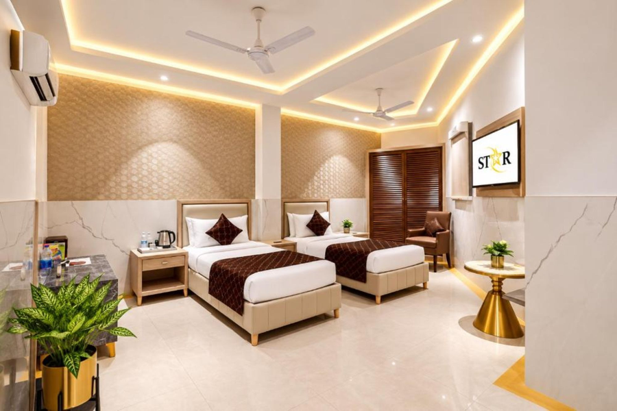 hotel delhi 37 by star group