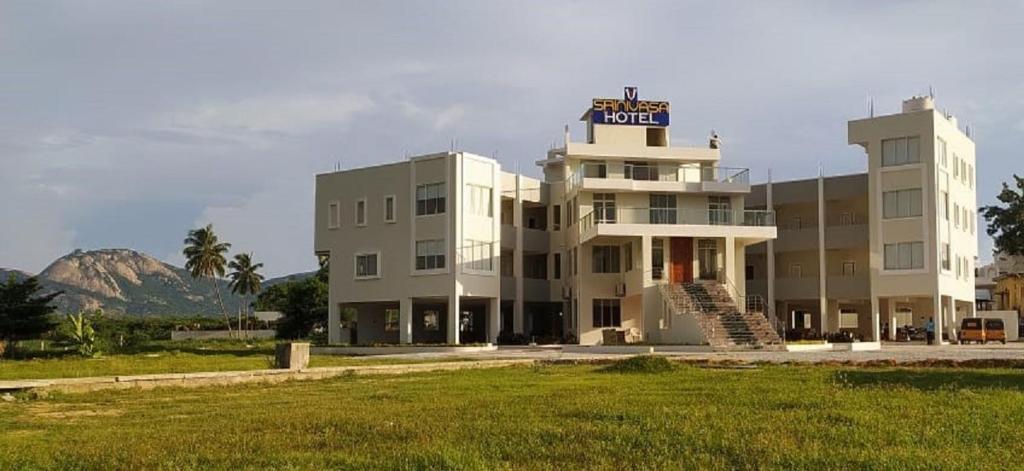Srinivasa Hotel