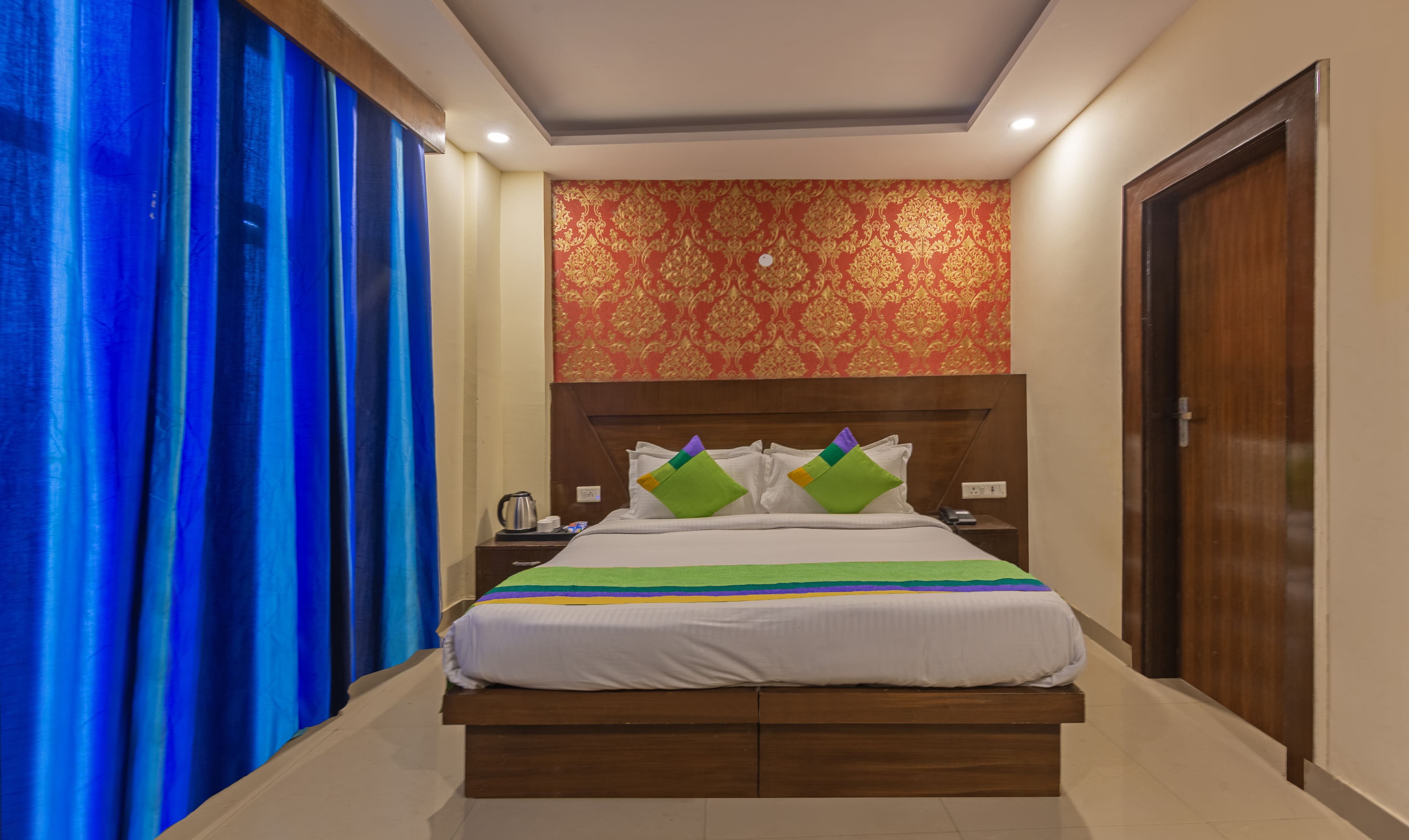 treebo green view noida