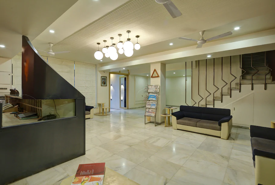 Hotel Volga,Near Nehru Bridge,2 star