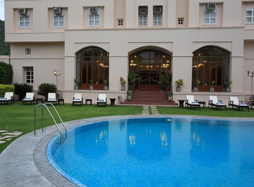 hotel paras mahal