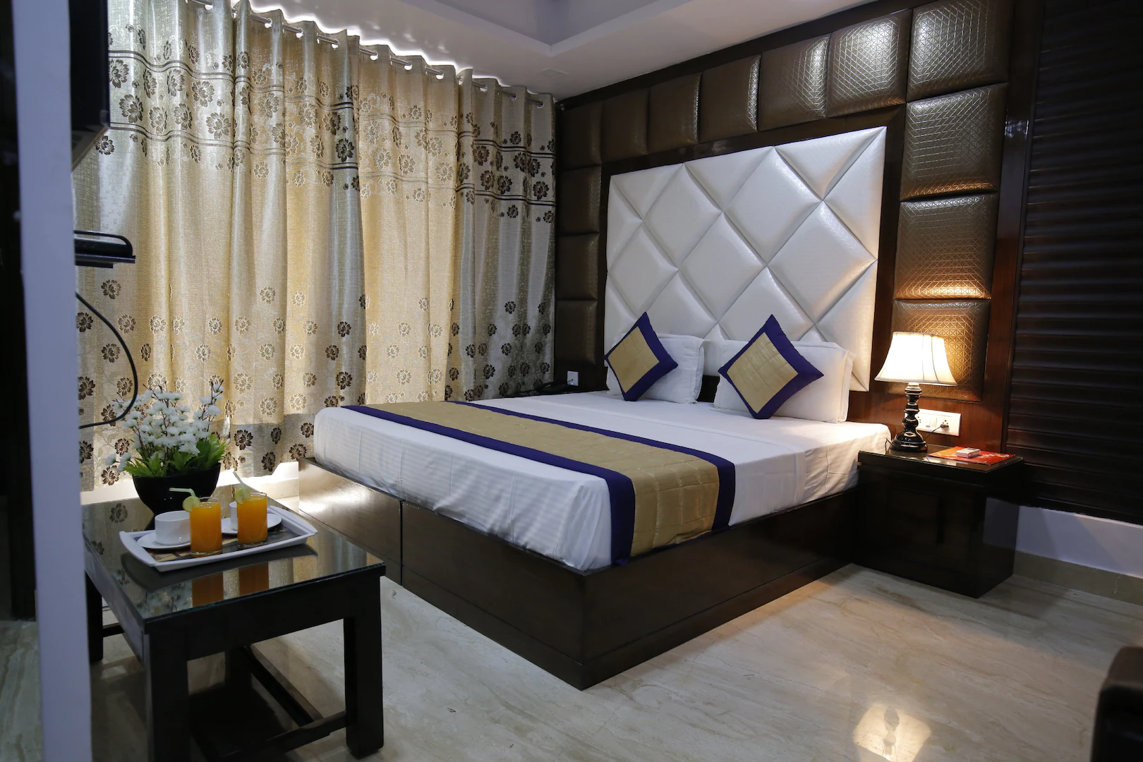 hotel delhi pride