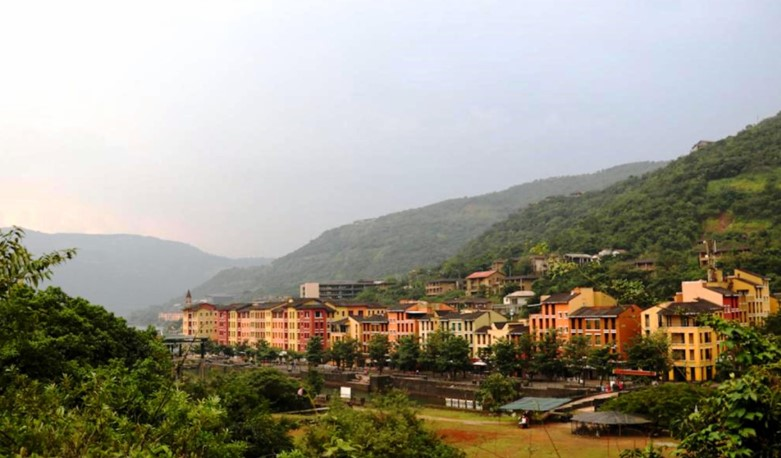 The Waterfront Shaw,Lavasa>>Aamby Valley City,4 star