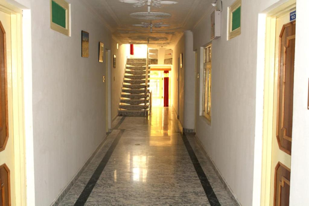 Grand Noora Palace,Nishat,3 star