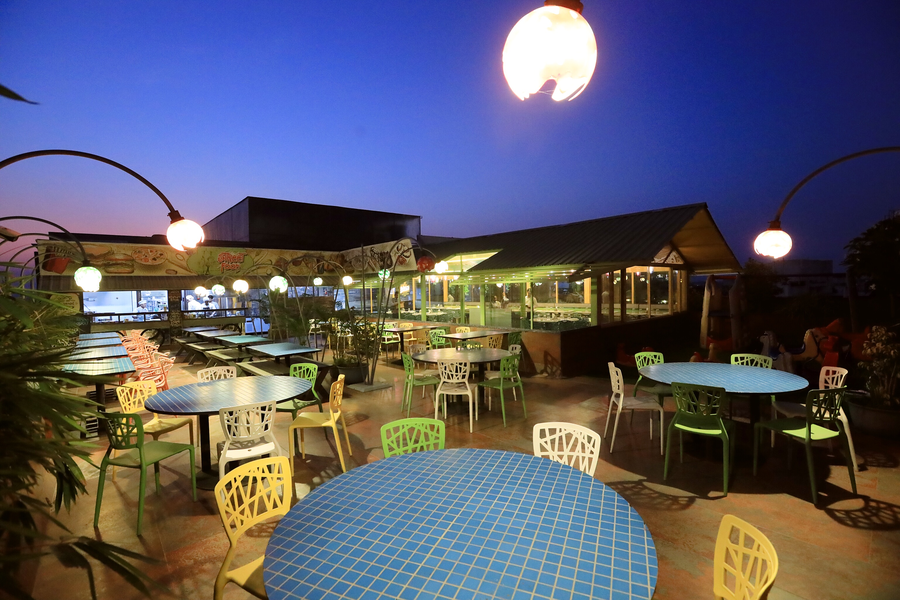 humming bird hotel and banquet