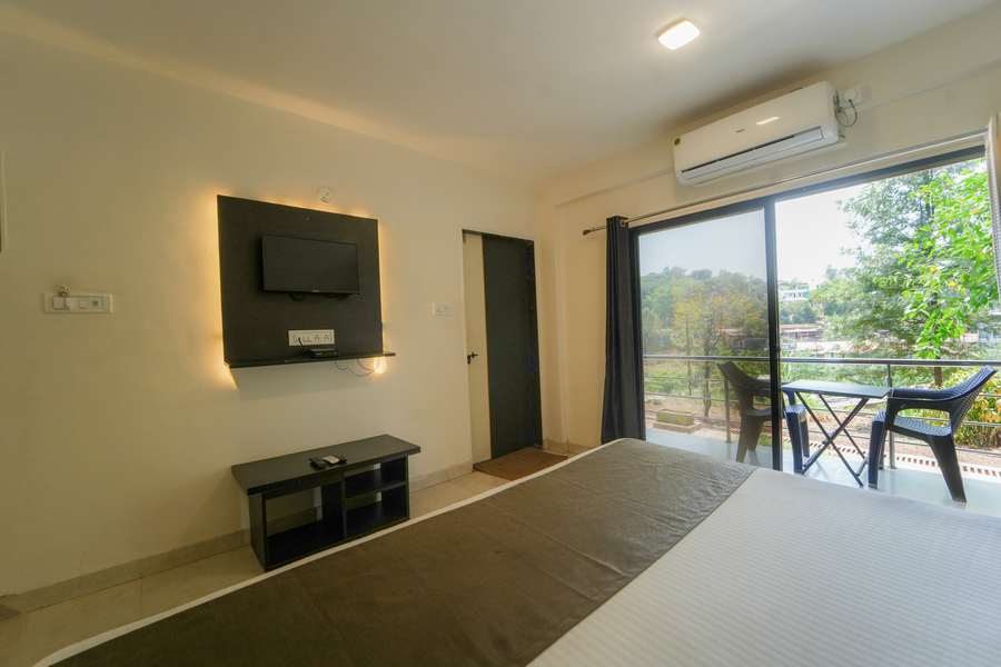 hotel raaya regency