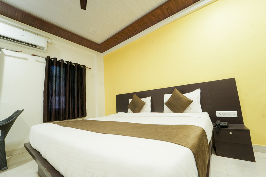 hotel raaya regency