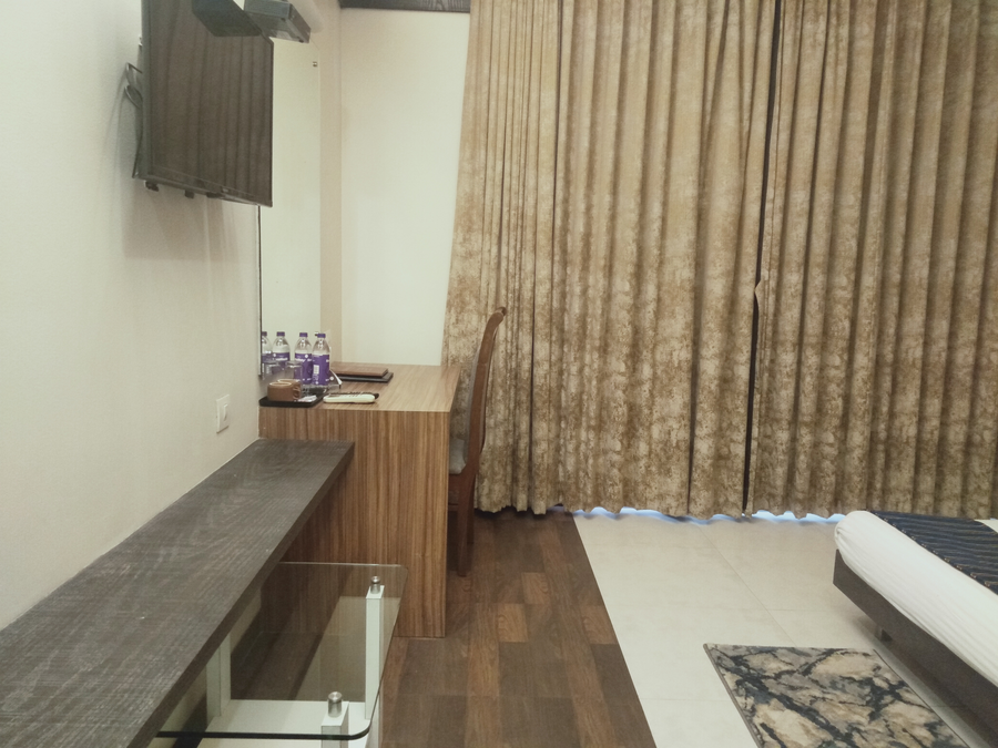 hotel udayanraje palace