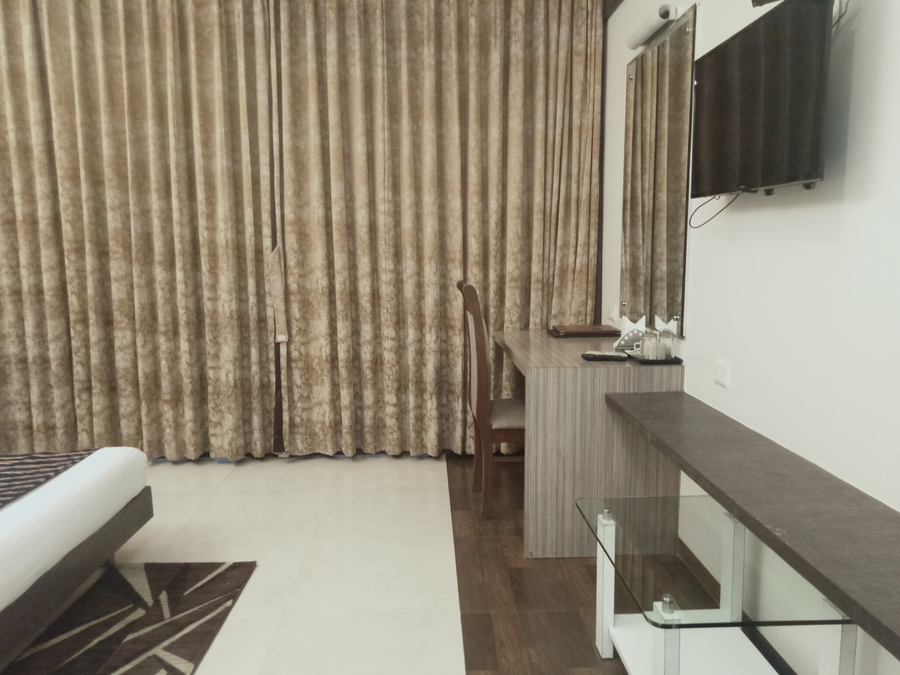 hotel udayanraje palace