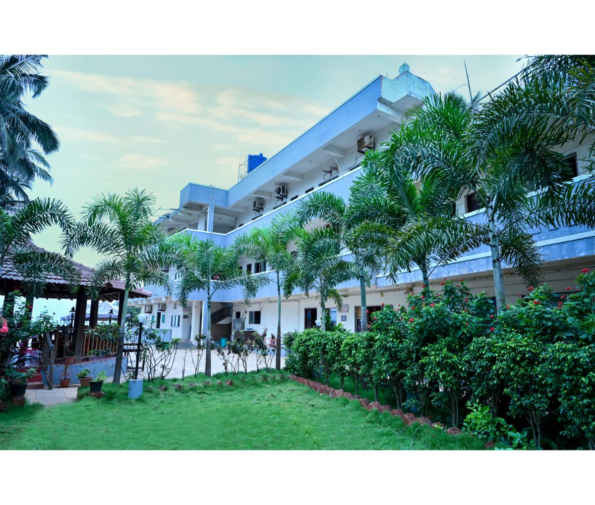 Sea Princess Beach Resort,Harnai>>Dapoli,3 star