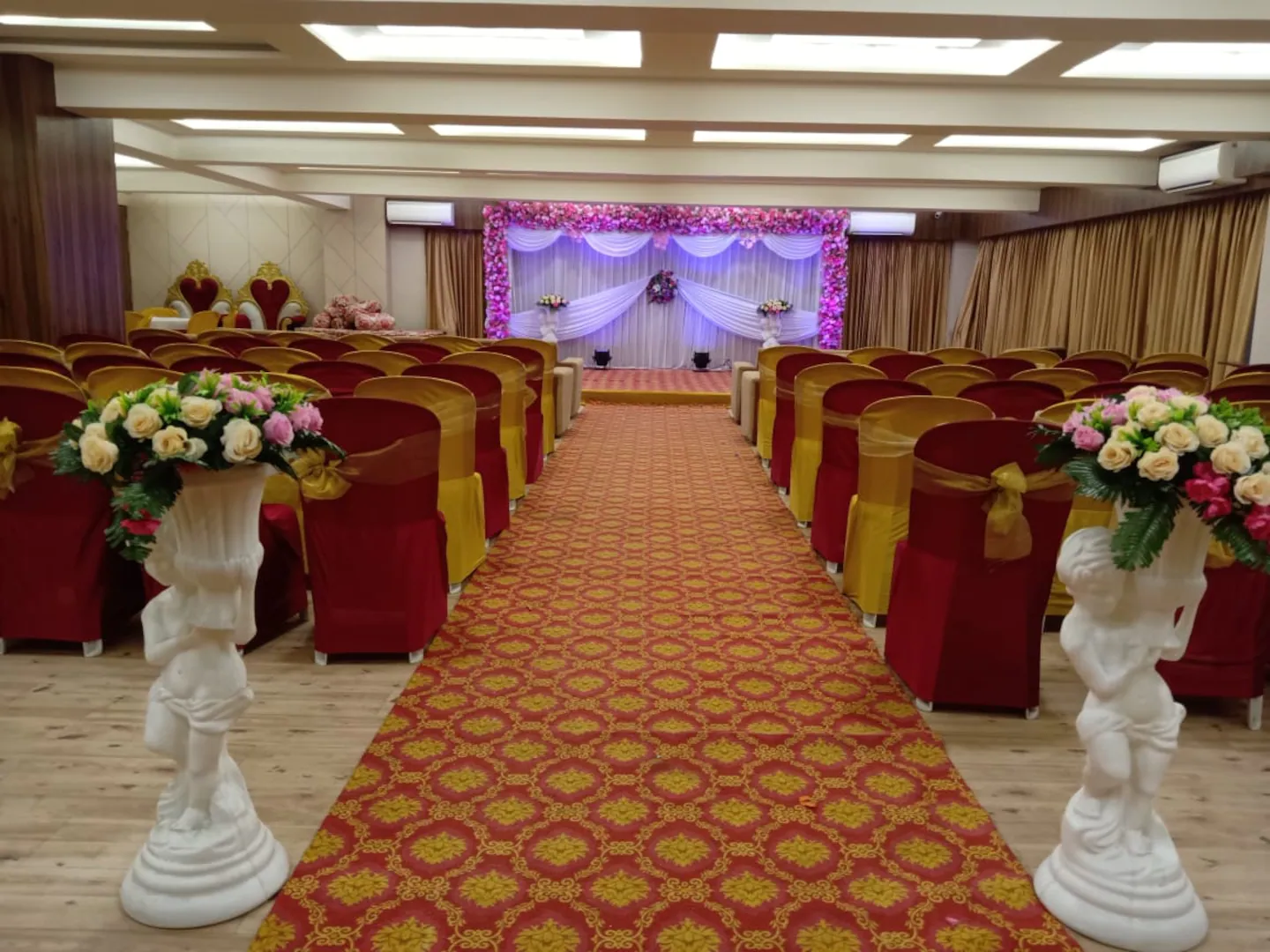 Hotel Privya Rooms And Banquet,Adajan Gam,3 star