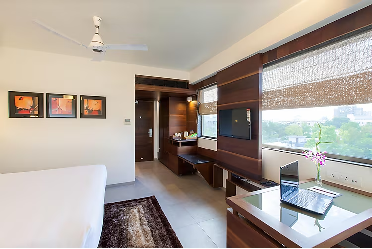 hotel cosmopolitan ahmedabad