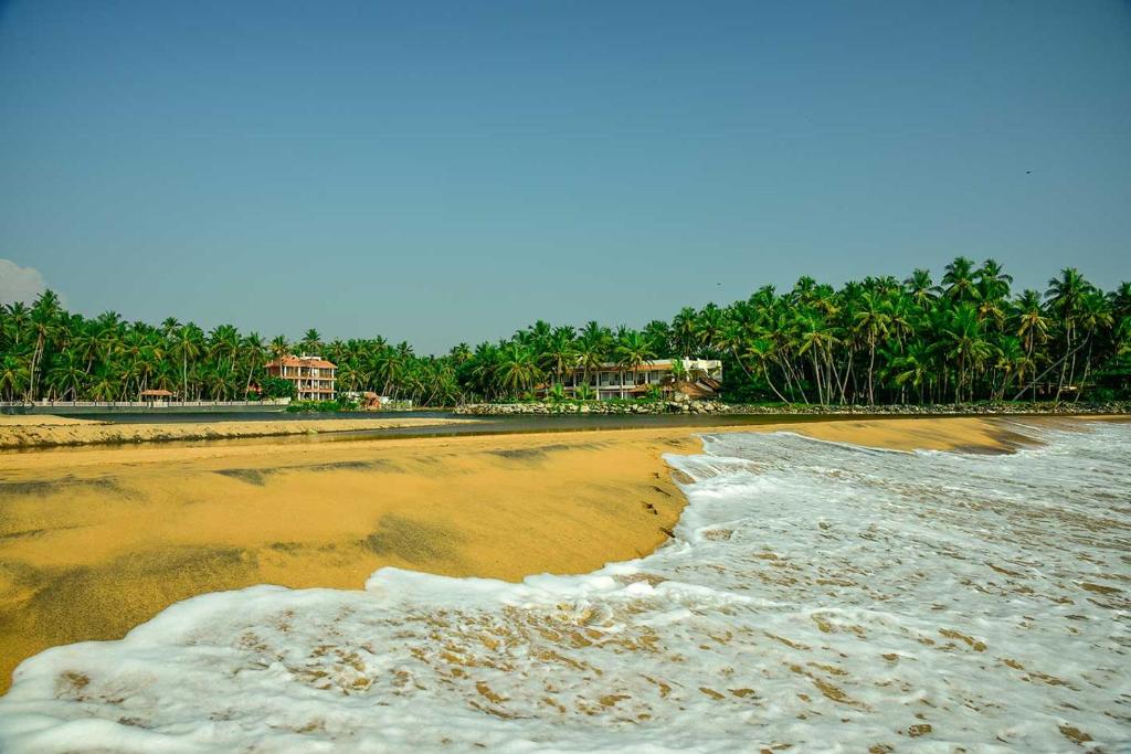 Beach And Lake Ayurvedic Resort, Kovalam,Pachalloor,4 star